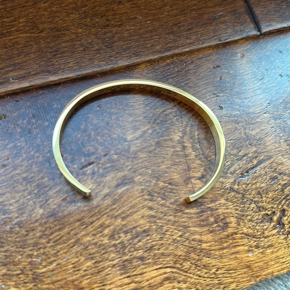 My badass girl hang bracelet